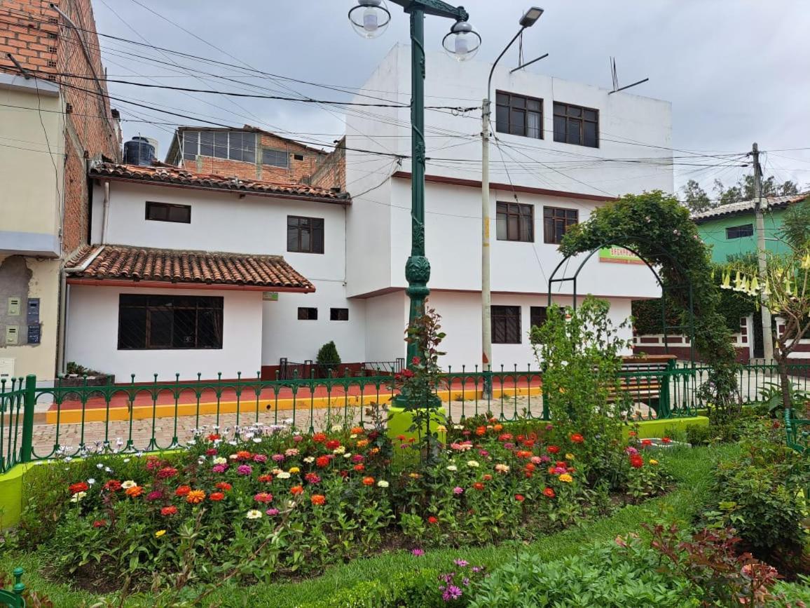 Mirador Backpackers B&B Huaraz  Exterior photo